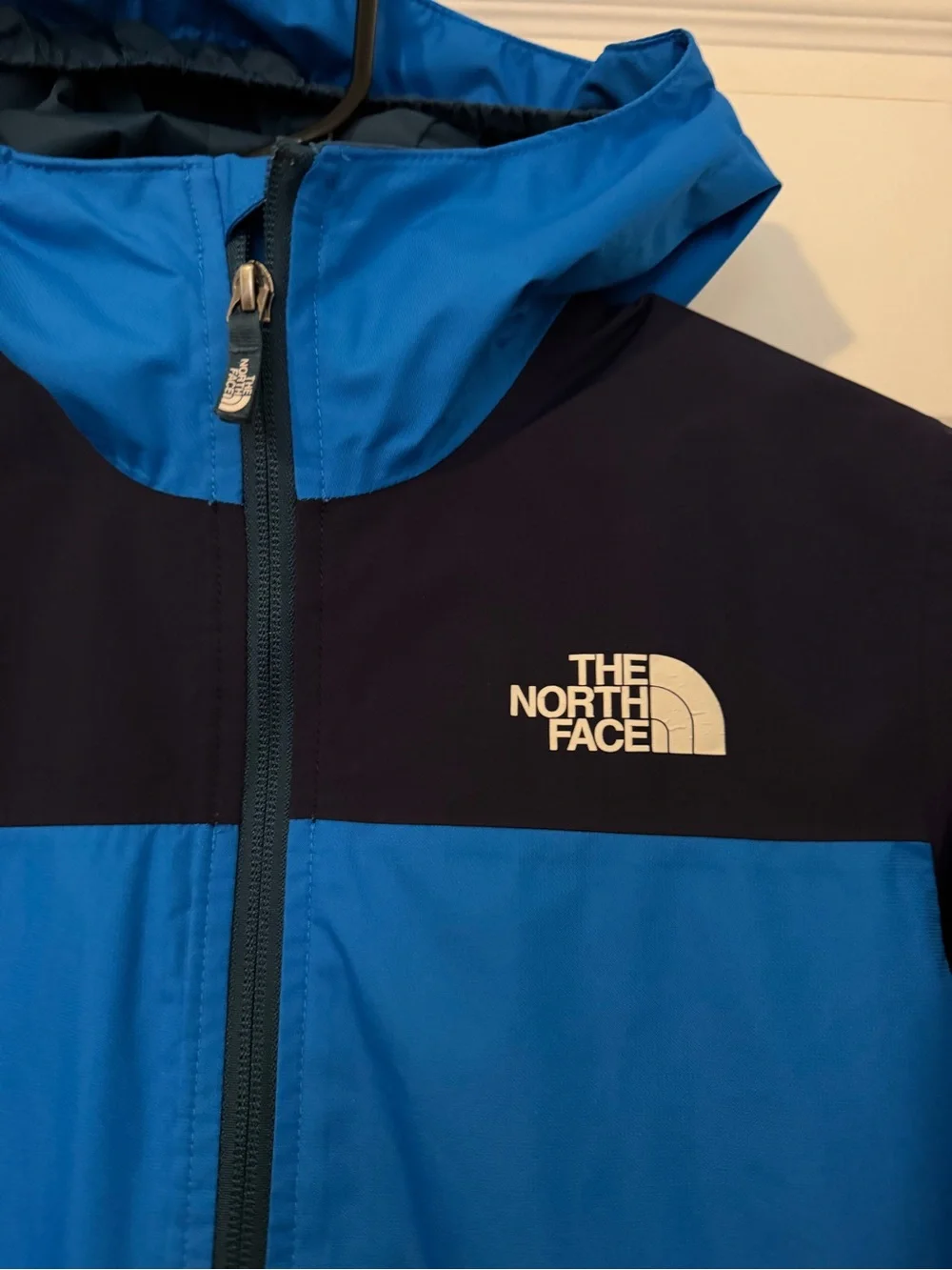 The North Face Blue and Navy Colorblock Hooded Rain Jacket
